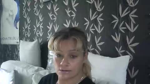 JAKKI LOUISE pornstar online show from 11.06.25