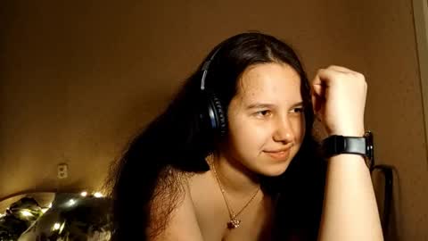 Snapshot of jaleesasabaj chatting on 10.03.25 Lisa online show from 10.03.25