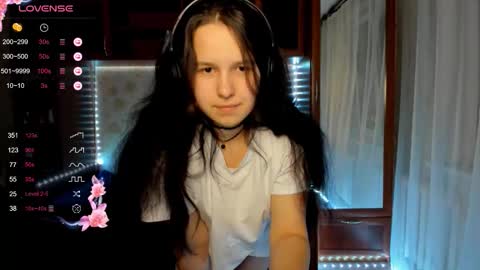 Snapshot of jaleesasabaj chatting on 10.31.25 Lisa online show from 10.31.25