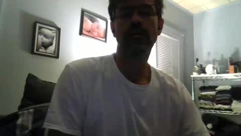 Snapshot of jam6290 chatting on 10.26.25 Jam online show from 10.26.25