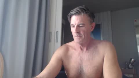 Snapshot of jam_on_it chatting on 03.01.25 JAM online show from 03.01.25