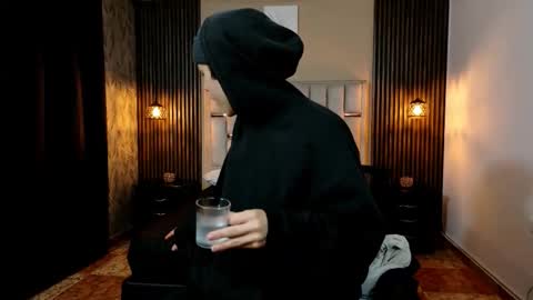 james_adamss_ online show from 02.12.26