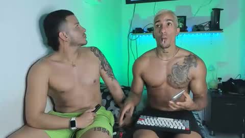 Snapshot of james_and_max chatting on 01.19.26 james_and_max online show from 01.19.26