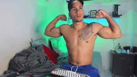 Snapshot of james_and_max chatting on 02.05.26 james_and_max online show from 02.05.26