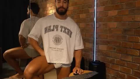 James Axel online show from 10.13.25