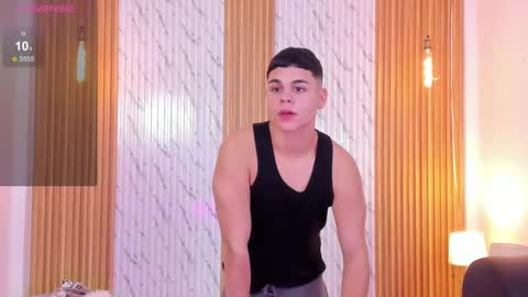 Snapshot of james_jonnes chatting on 11.01.25 James online show from 11.01.25