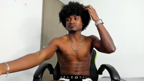 Snapshot of james_makony_1 chatting on 12.19.24 james_makony_1 online show from 12.19.24