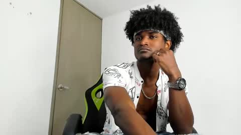 Snapshot of james_makony_1 chatting on 12.20.24 james_makony_1 online show from 12.20.24