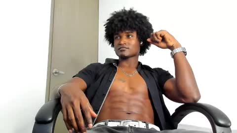 Snapshot of james_makony_1 chatting on 12.22.24 james_makony_1 online show from 12.22.24