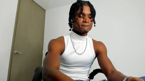 Snapshot of james_makony_1 chatting on 01.04.25 james_makony_1 online show from 01.04.25