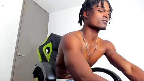 Snapshot of james_makony_1 chatting on 01.06.25 james_makony_1 online show from 01.06.25