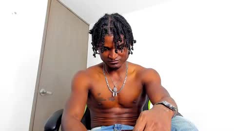 Snapshot of james_makony_1 chatting on 01.10.25 james_makony_1 online show from 01.10.25