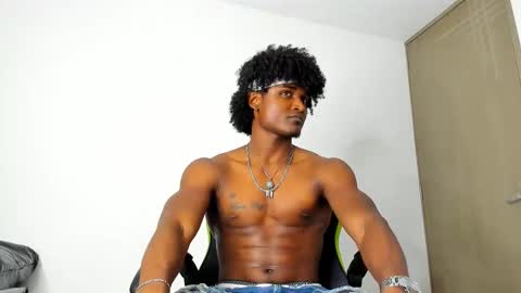 Snapshot of james_makony_1 chatting on 02.03.25 james_makony_1 online show from 02.03.25