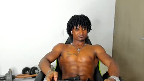 Snapshot of james_makony_1 chatting on 02.10.25 james_makony_1 online show from 02.10.25