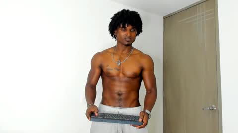 Snapshot of james_makony_1 chatting on 02.11.25 james_makony_1 online show from 02.11.25