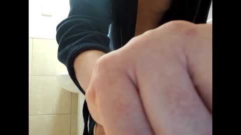 Snapshot of james_one_2_one chatting on 12.20.24 james 1 2 1 online show from 12.20.24