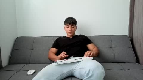 Snapshot of james_silva1 chatting on 04.22.26 james_silva1 online show from 04.22.26