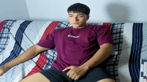 Snapshot of james_silva1 chatting on 05.24.26 james_silva1 online show from 05.24.26