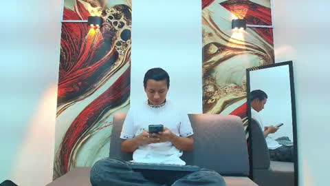 Snapshot of james_smiith_ chatting on 02.12.26 James Smith online show from 02.12.26