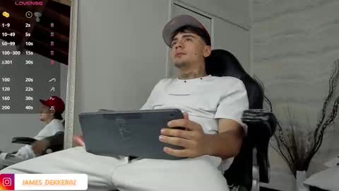 jamesdekker online show from 10.20.25