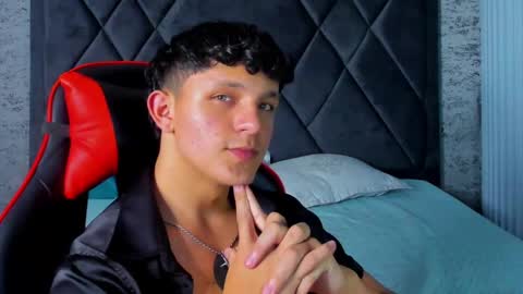 jamesgolden_ online show from 03.08.25