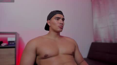 Snapshot of jamesgraay chatting on 09.29.25 James Gray online show from 09.29.25