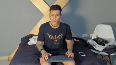 Snapshot of jamesinked_ chatting on 12.05.24 Jamesinked online show from 12.05.24
