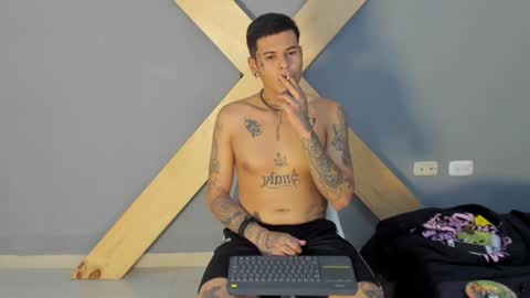 Snapshot of jamesinked_ chatting on 12.10.24 Jamesinked online show from 12.10.24