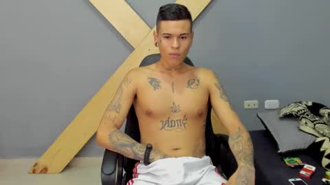Snapshot of jamesinked_ chatting on 12.26.24 Jamesinked online show from 12.26.24