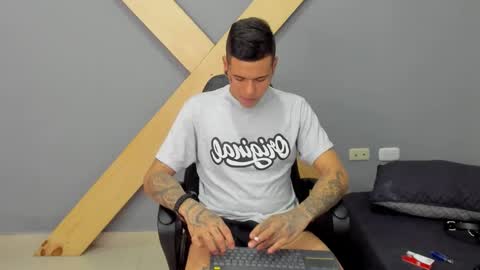 Snapshot of jamesinked_ chatting on 12.27.24 Jamesinked online show from 12.27.24