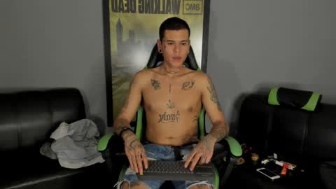 Snapshot of jamesinked_ chatting on 01.14.25 Jamesinked online show from 01.14.25