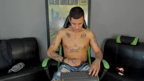 Snapshot of jamesinked_ chatting on 01.14.25 Jamesinked online show from 01.14.25