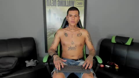 Snapshot of jamesinked_ chatting on 01.15.25 Jamesinked online show from 01.15.25