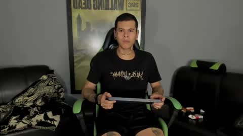 Snapshot of jamesinked_ chatting on 01.26.25 Jamesinked online show from 01.26.25