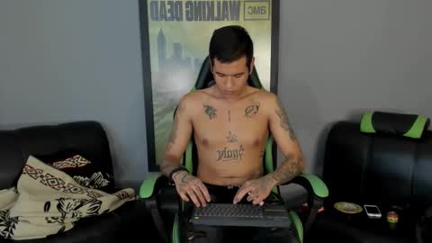 Snapshot of jamesinked_ chatting on 02.17.25 Jamesinked online show from 02.17.25