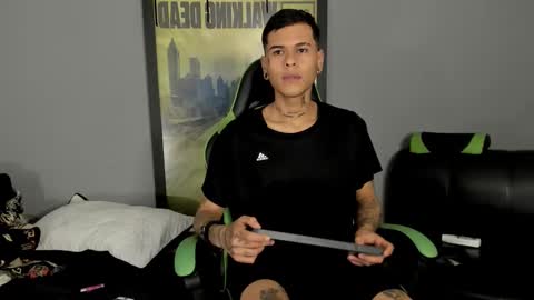 Snapshot of jamesinked_ chatting on 03.12.25 Jamesinked online show from 03.12.25