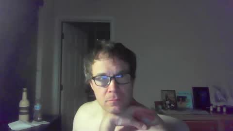 Snapshot of jamesjewels chatting on 10.26.25 jamesjewels online show from 10.26.25