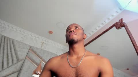 Snapshot of jamesparck chatting on 01.04.25 James online show from 01.04.25