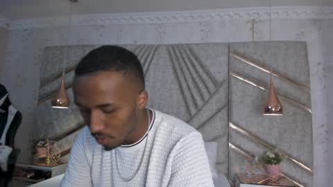 Snapshot of jamesparck chatting on 01.16.25 James online show from 01.16.25