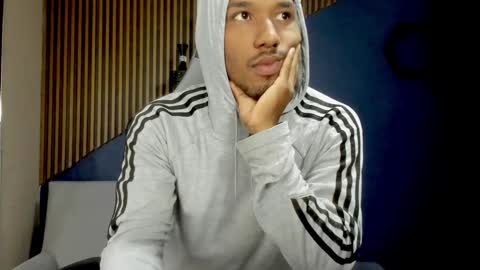 Snapshot of jamesparck chatting on 01.22.25 James online show from 01.22.25