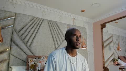 Snapshot of jamesparck chatting on 02.09.25 James online show from 02.09.25