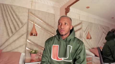 Snapshot of jamesparck chatting on 03.02.25 James online show from 03.02.25