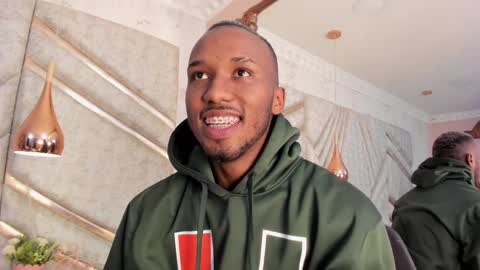 Snapshot of jamesparck chatting on 03.12.25 James online show from 03.12.25