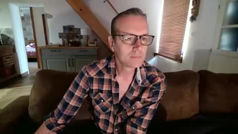 Snapshot of jamesperry38r chatting on 12.22.24 James online show from 12.22.24