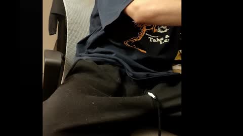 jamessama_0 online show from 11.10.25