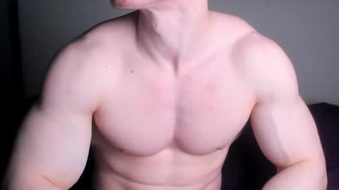 Snapshot of jamesstong chatting on 11.08.25 James Strong online show from 11.08.25