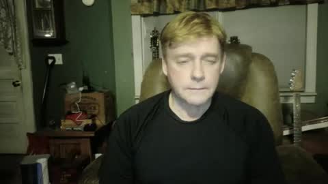 Snapshot of jamesxxxcam chatting on 06.23.26 James online show from 06.23.26