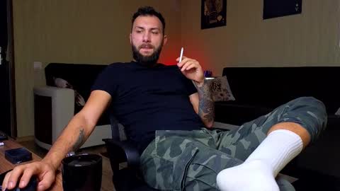 Snapshot of jamienoxus chatting on 10.06.25 Robbie online show from 10.06.25