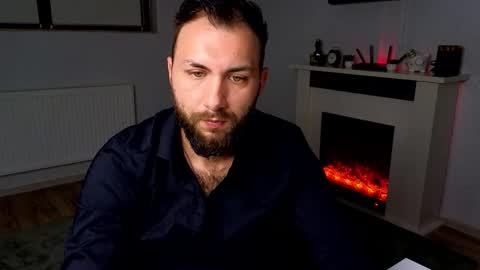 Snapshot of jamienoxus chatting on 11.13.25 Robbie online show from 11.13.25