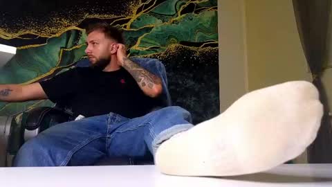 Snapshot of jamienoxus chatting on 04.29.26 Robbie online show from 04.29.26